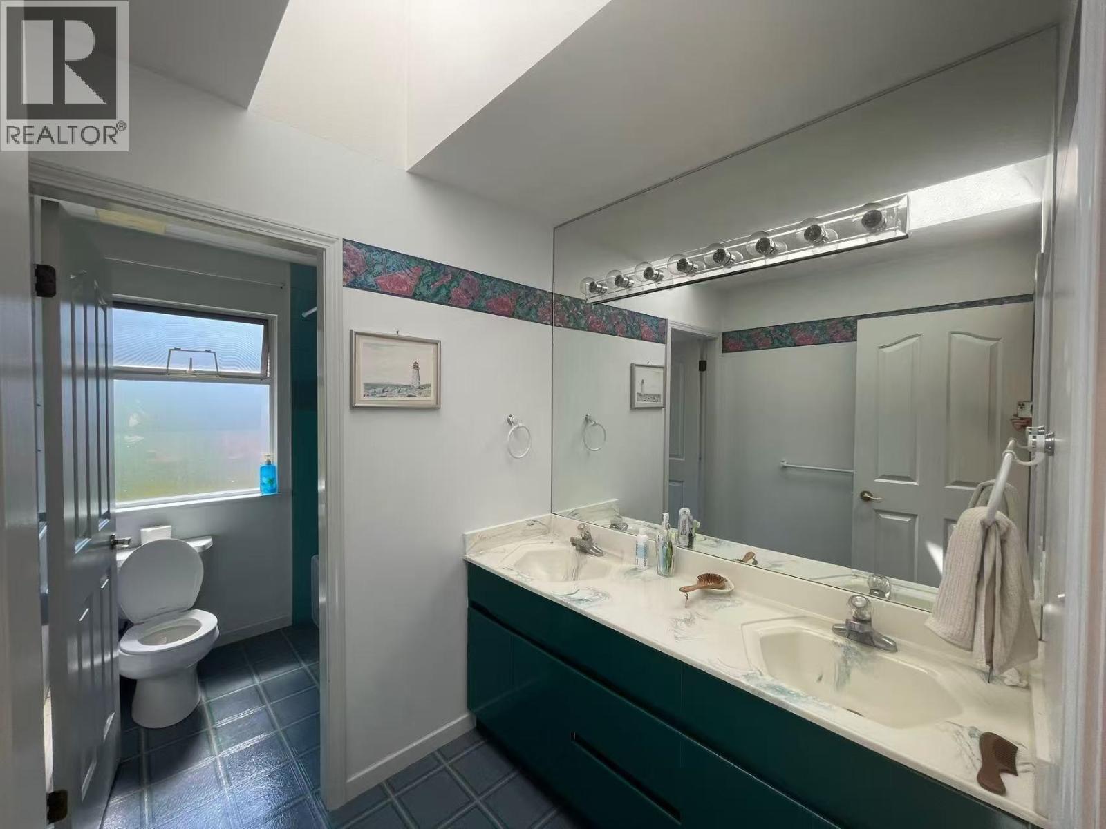 8771 Bairdmore Crescent, Richmond, British Columbia  V7C 1M8 - Photo 4 - R3057576