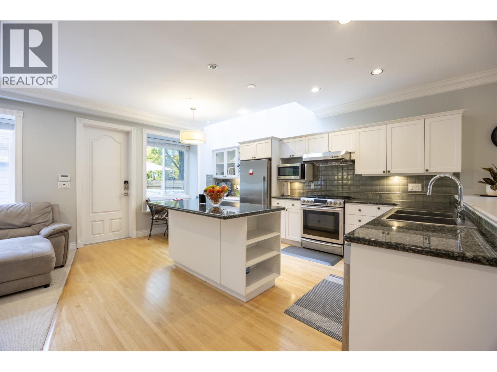 4203 W 14th Avenue, Vancouver, British Columbia  V6R 2X7 - Photo 9 - R3060118