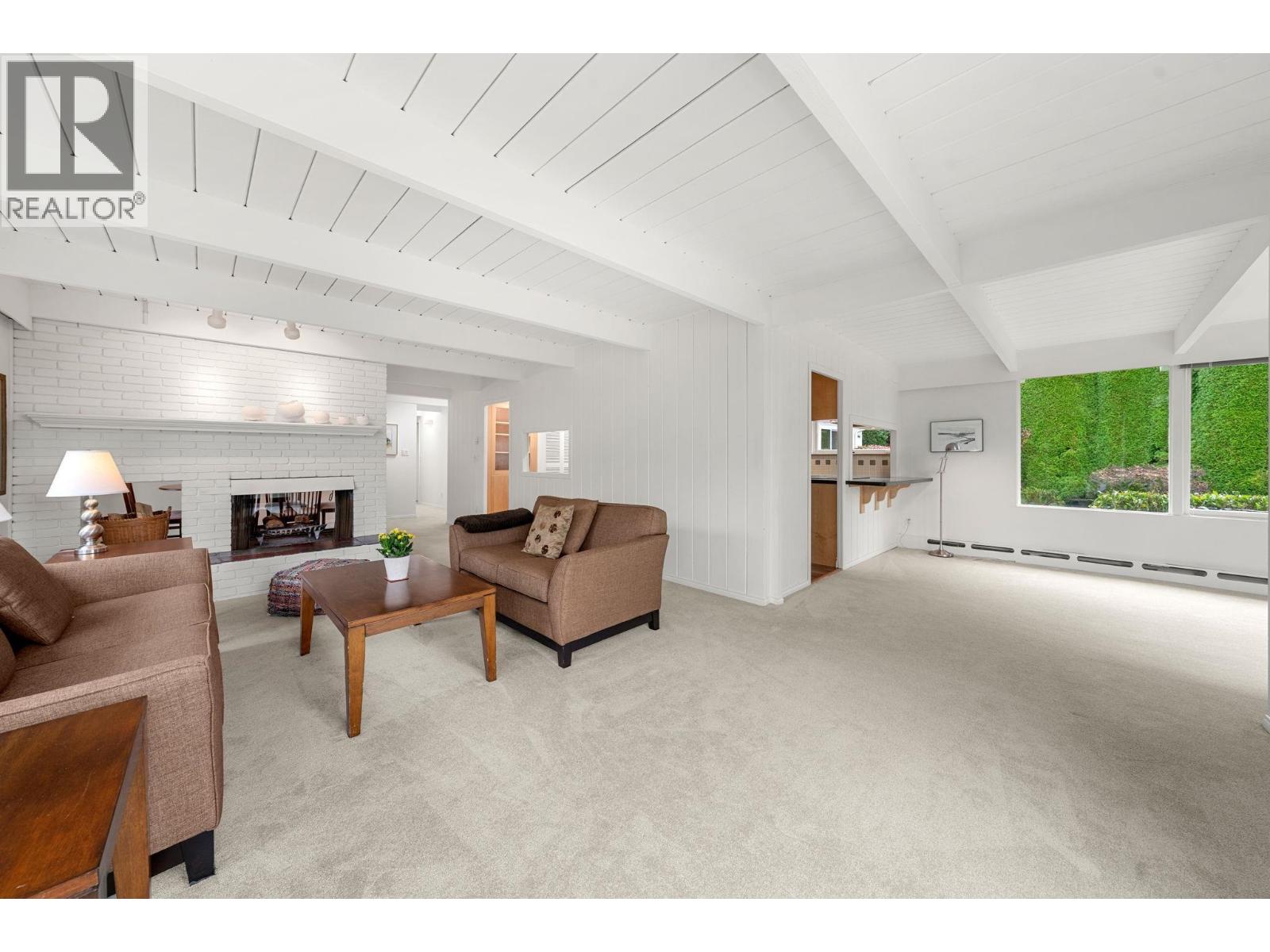 749 Winona Avenue, North Vancouver, British Columbia  V7R 2B2 - Photo 5 - R3060548