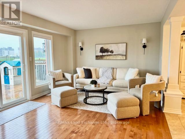 451 Joseph Street, Saugeen Shores, Ontario  N0H 2C2 - Photo 2 - X12474573