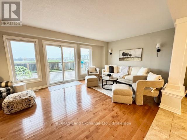 451 Joseph Street, Saugeen Shores, Ontario  N0H 2C2 - Photo 8 - X12474573
