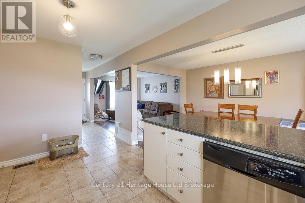 27 Tompkins Court, Norwich, Ontario  N0J 1P0 - Photo 16 - X12474604