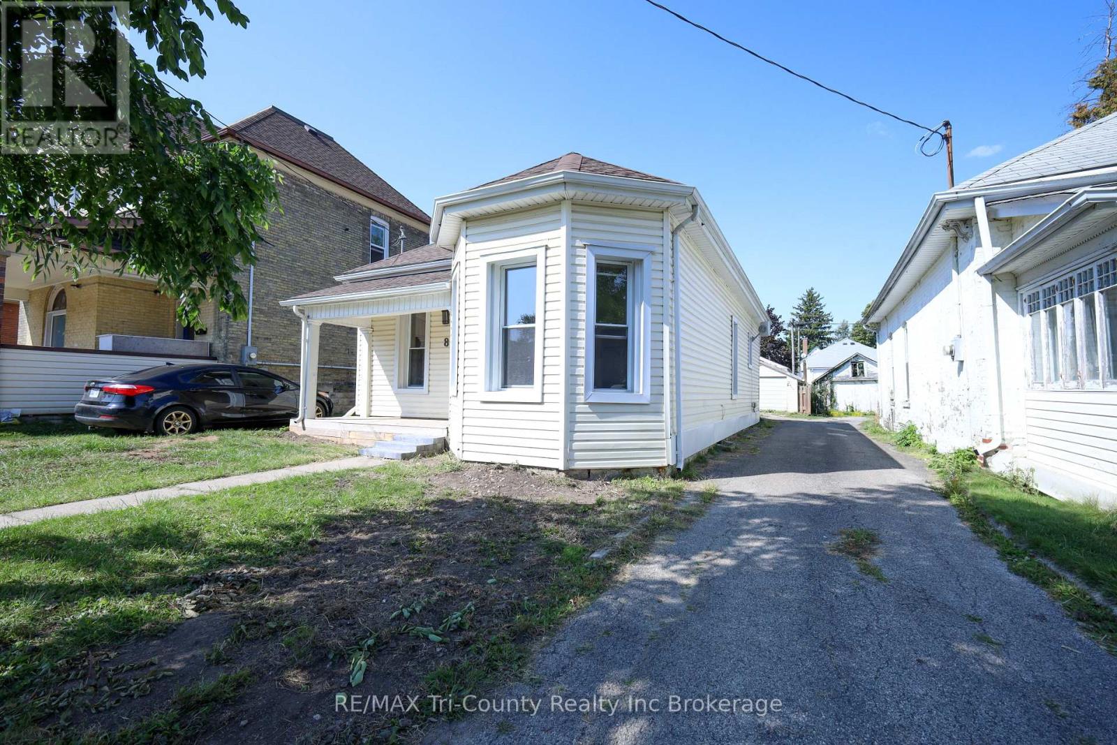 8 ERIE STREET, St. Thomas, Ontario