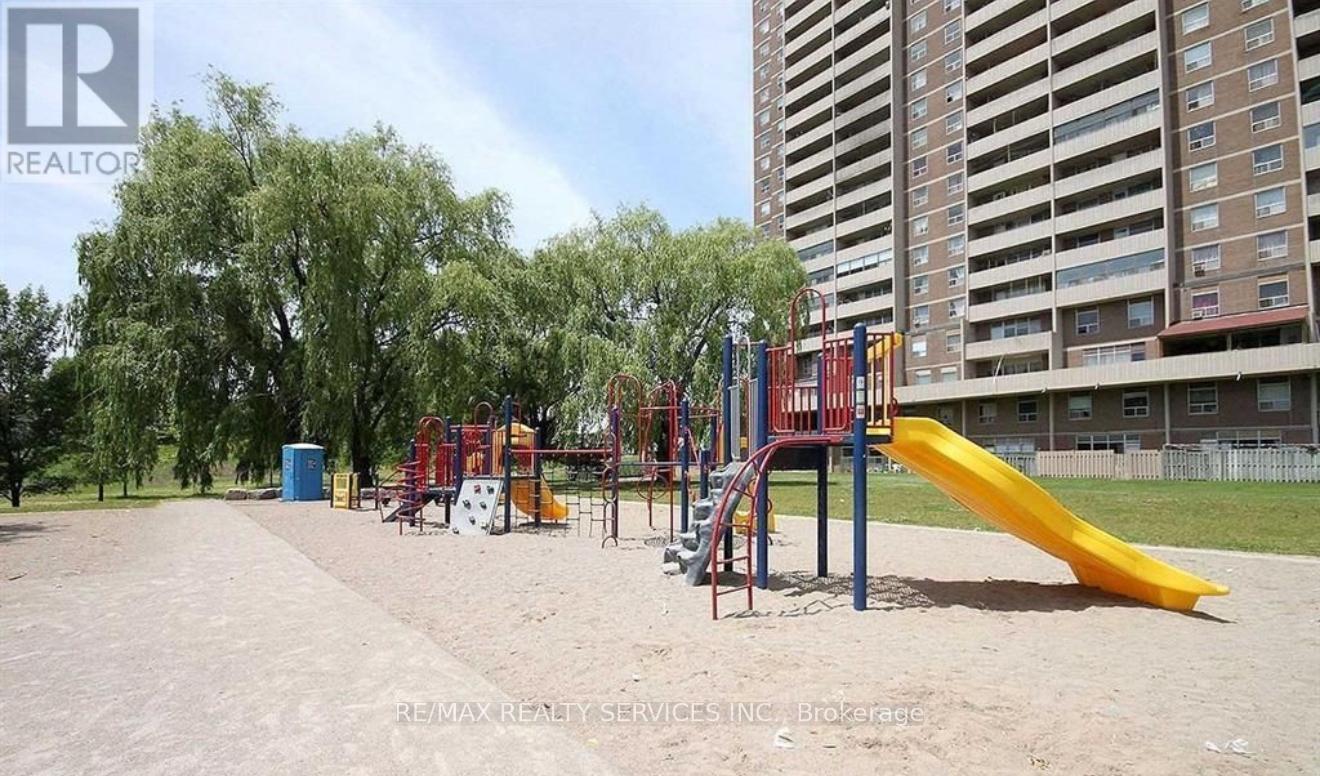 704 - 3390 Weston Road, Toronto, Ontario  M9M 2X3 - Photo 33 - W12471012