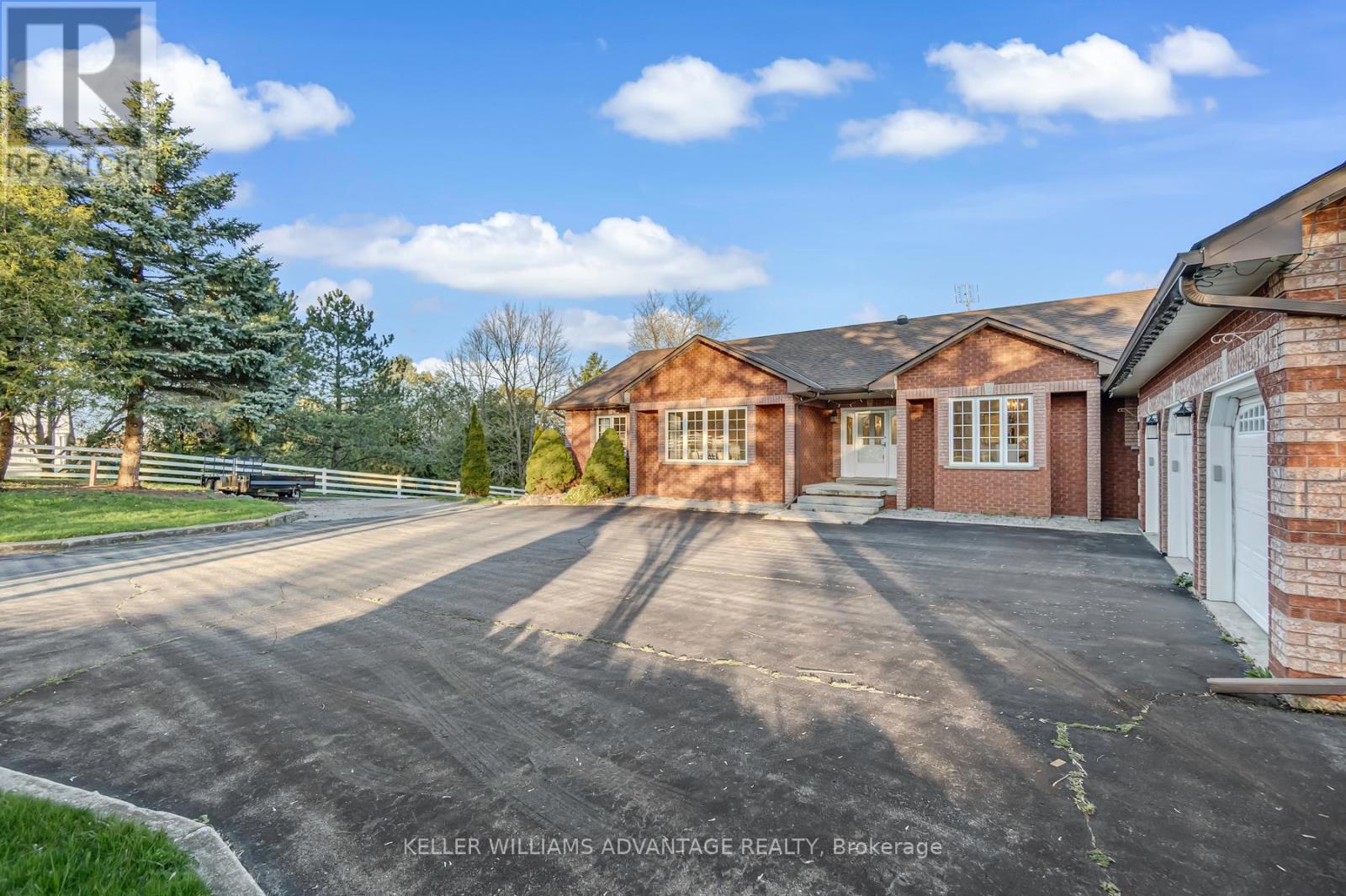 3100 30 Side Road, Milton, Ontario  N0B 2K0 - Photo 4 - W12474527