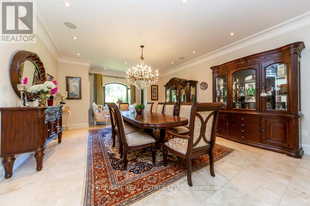481 Country Club Crescent, Mississauga, Ontario  L5J 2P9 - Photo 11 - W12474535