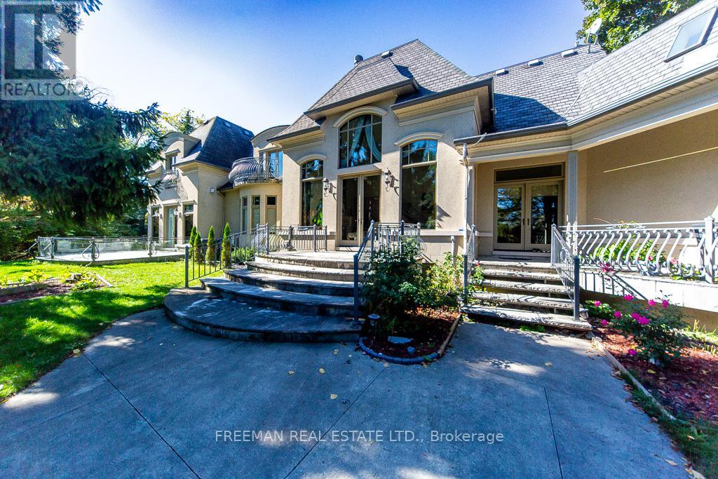 481 Country Club Crescent, Mississauga, Ontario  L5J 2P9 - Photo 13 - W12474535