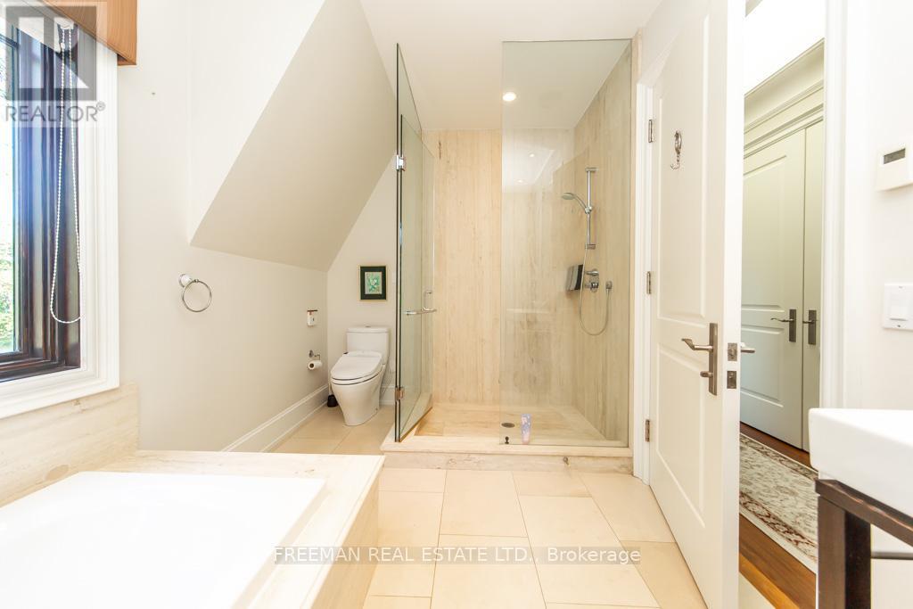 481 Country Club Crescent, Mississauga, Ontario  L5J 2P9 - Photo 24 - W12474535