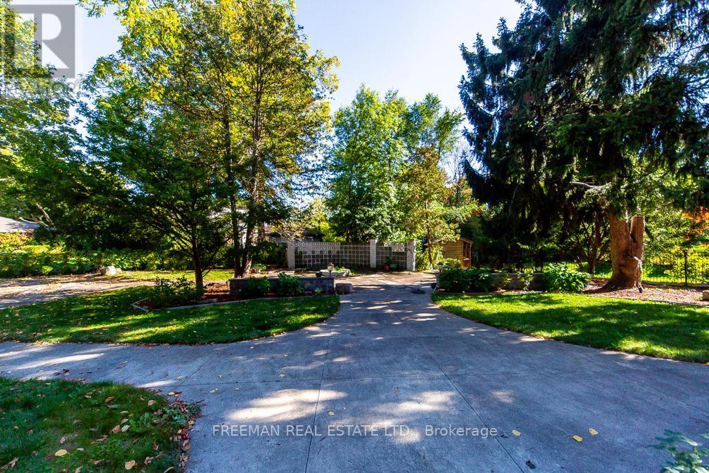 481 Country Club Crescent, Mississauga, Ontario  L5J 2P9 - Photo 38 - W12474535