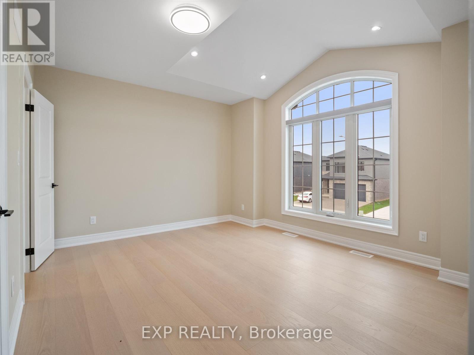 9002 Emily Boulevard, Niagara Falls, Ontario  L2H 3T1 - Photo 28 - X12474623