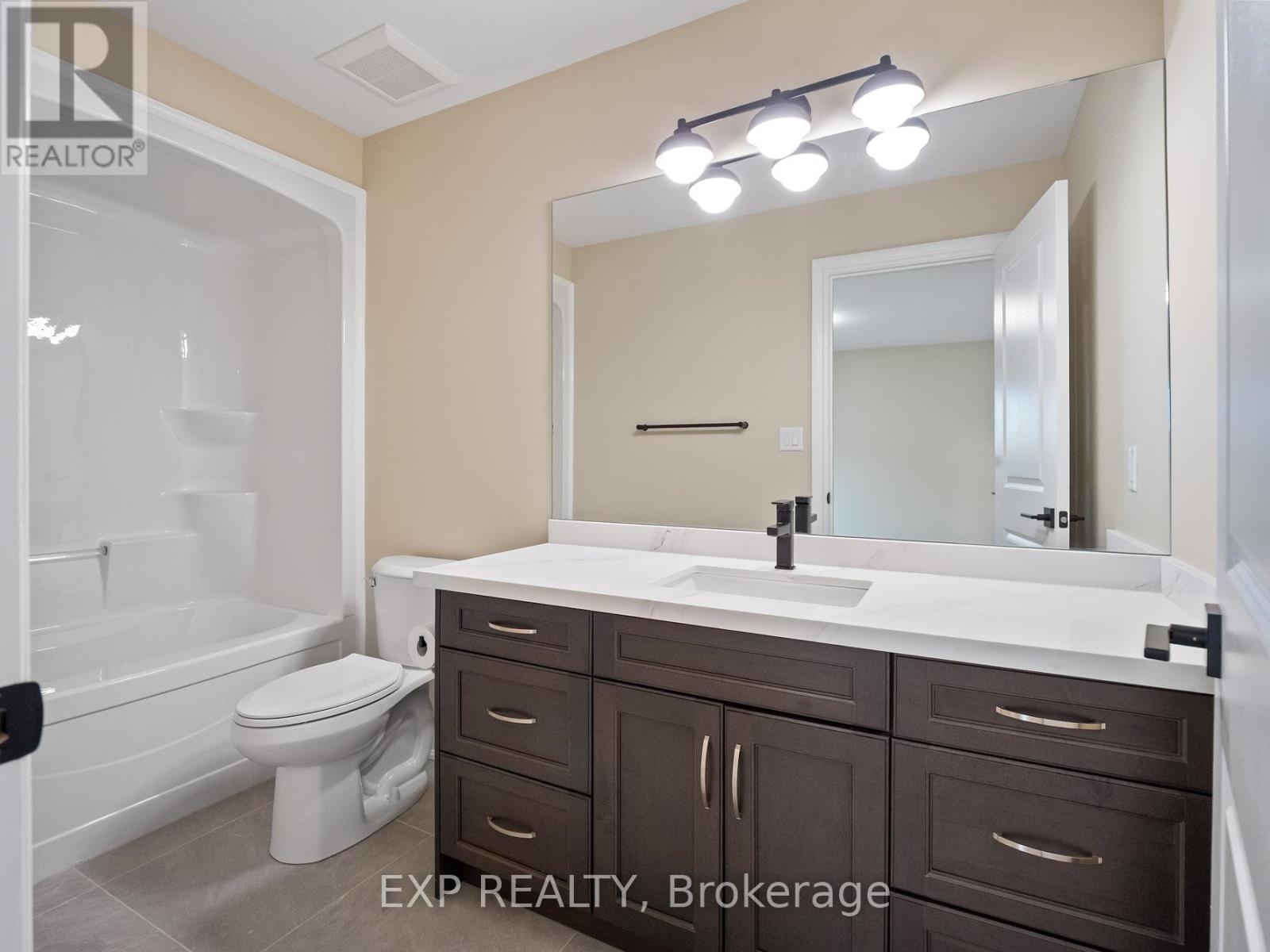 9002 Emily Boulevard, Niagara Falls, Ontario  L2H 3T1 - Photo 34 - X12474623