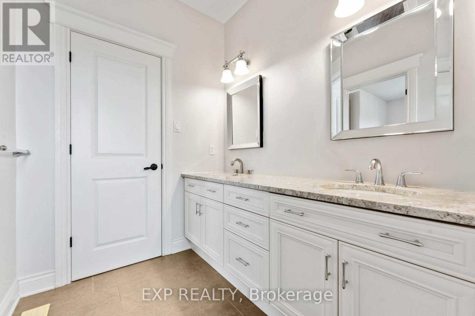 6984 Lakes Park Drive, Ottawa, Ontario  K4P 1P1 - Photo 37 - X12387605