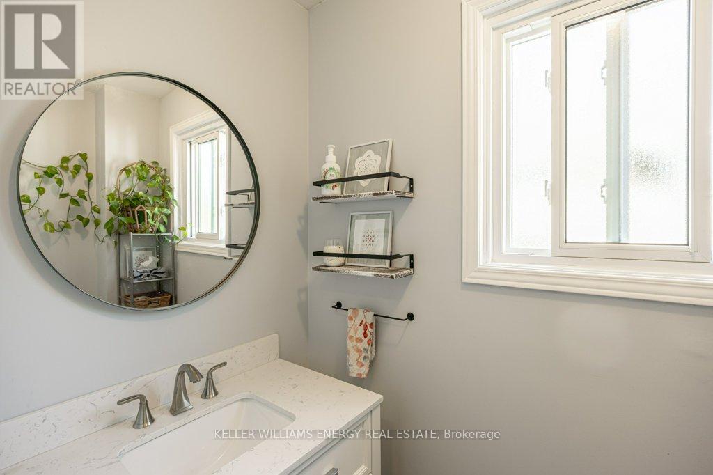 17 Barrow Court, Whitby, Ontario  L1P 1E4 - Photo 18 - E12474637