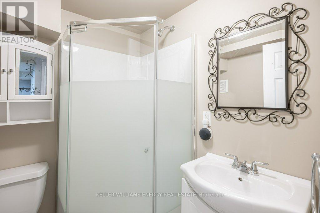 17 Barrow Court, Whitby, Ontario  L1P 1E4 - Photo 27 - E12474637