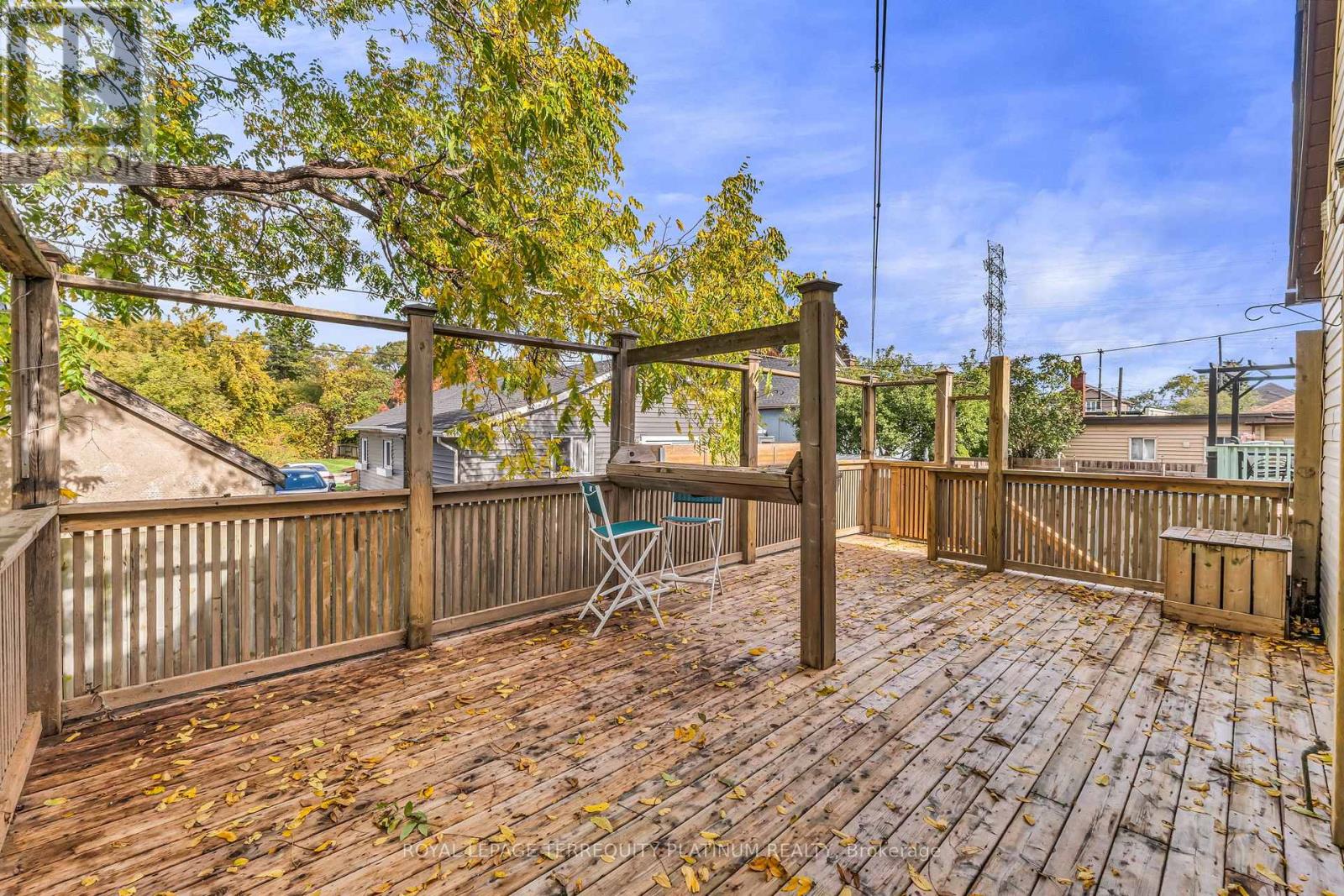 10 Locarno Avenue, Hamilton, Ontario  L8H 7H3 - Photo 37 - X12474506