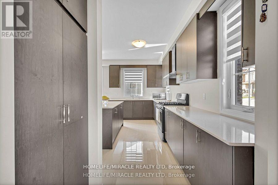 58 Mary Watson Street, North Dumfries, Ontario  N0B 1E0 - Photo 15 - X12474509