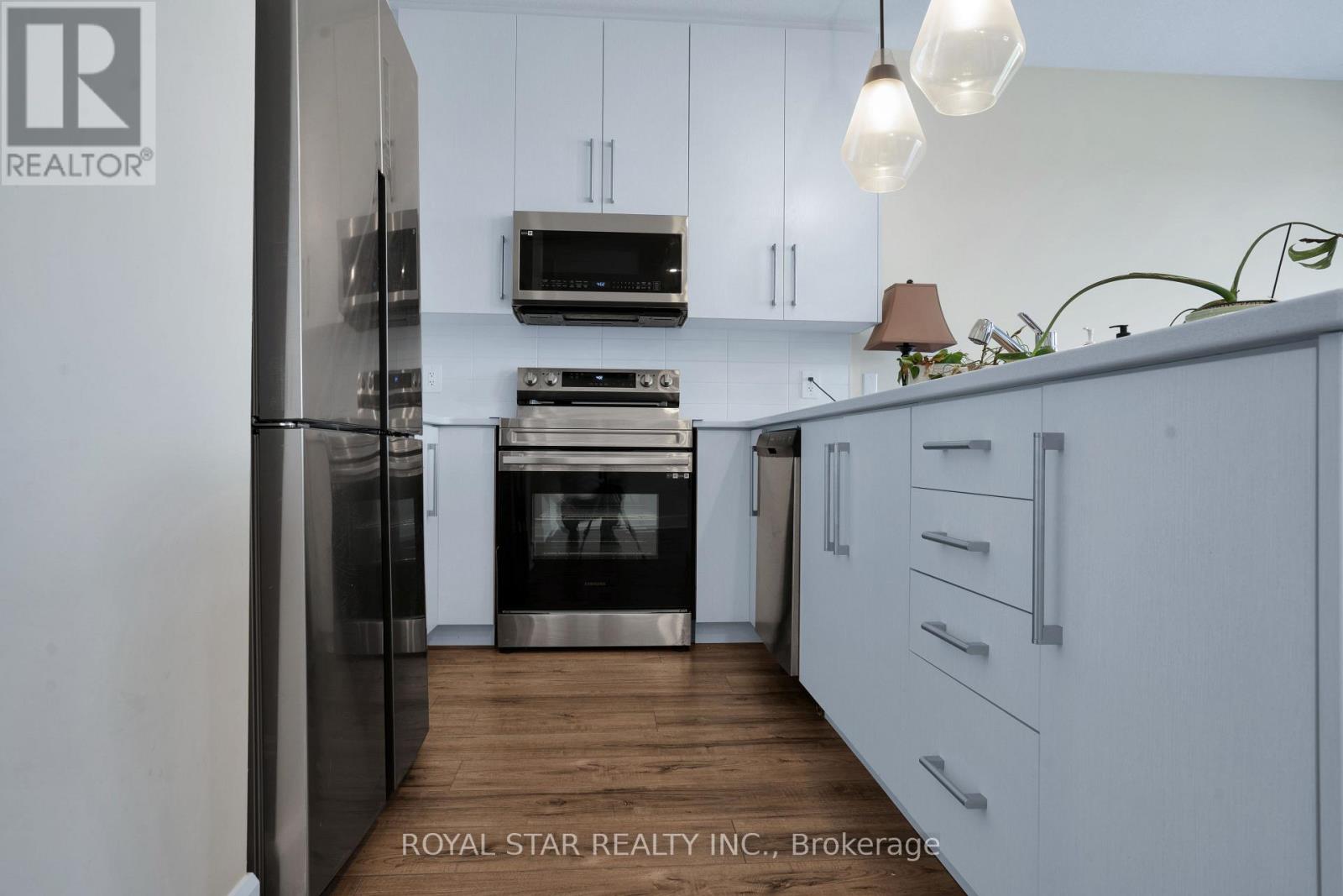 108 - 175 Doan Drive, Middlesex Centre, Ontario  N0L 1R0 - Photo 11 - X12474544