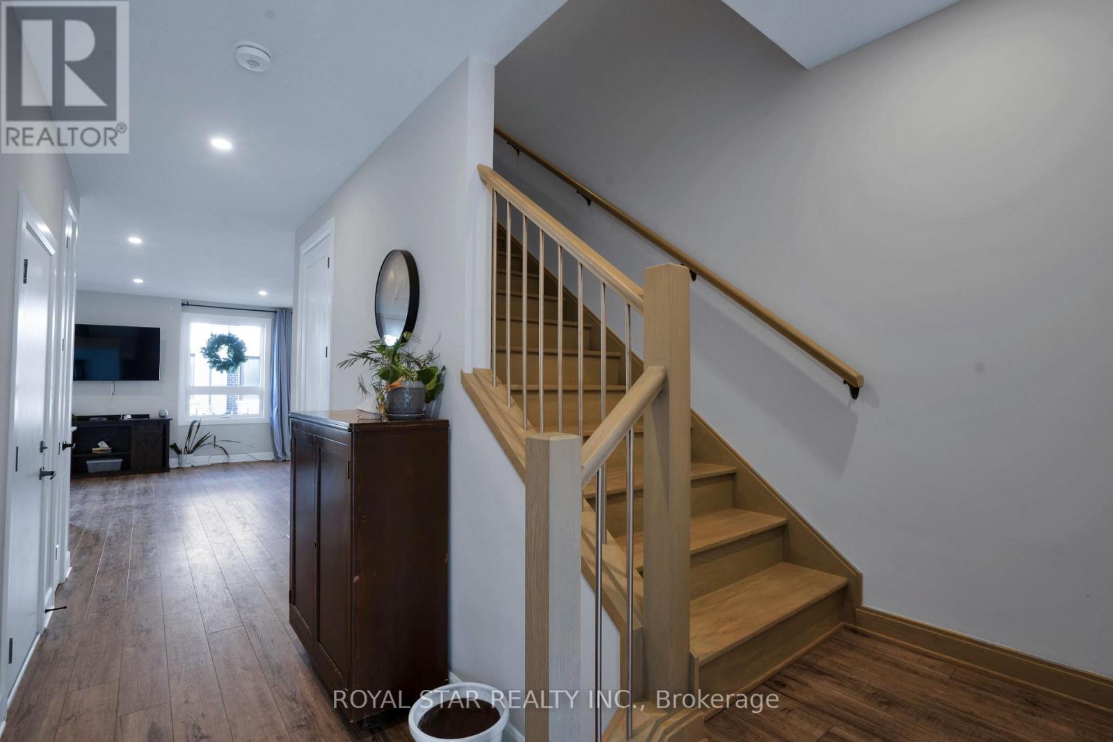 108 - 175 Doan Drive, Middlesex Centre, Ontario  N0L 1R0 - Photo 3 - X12474544