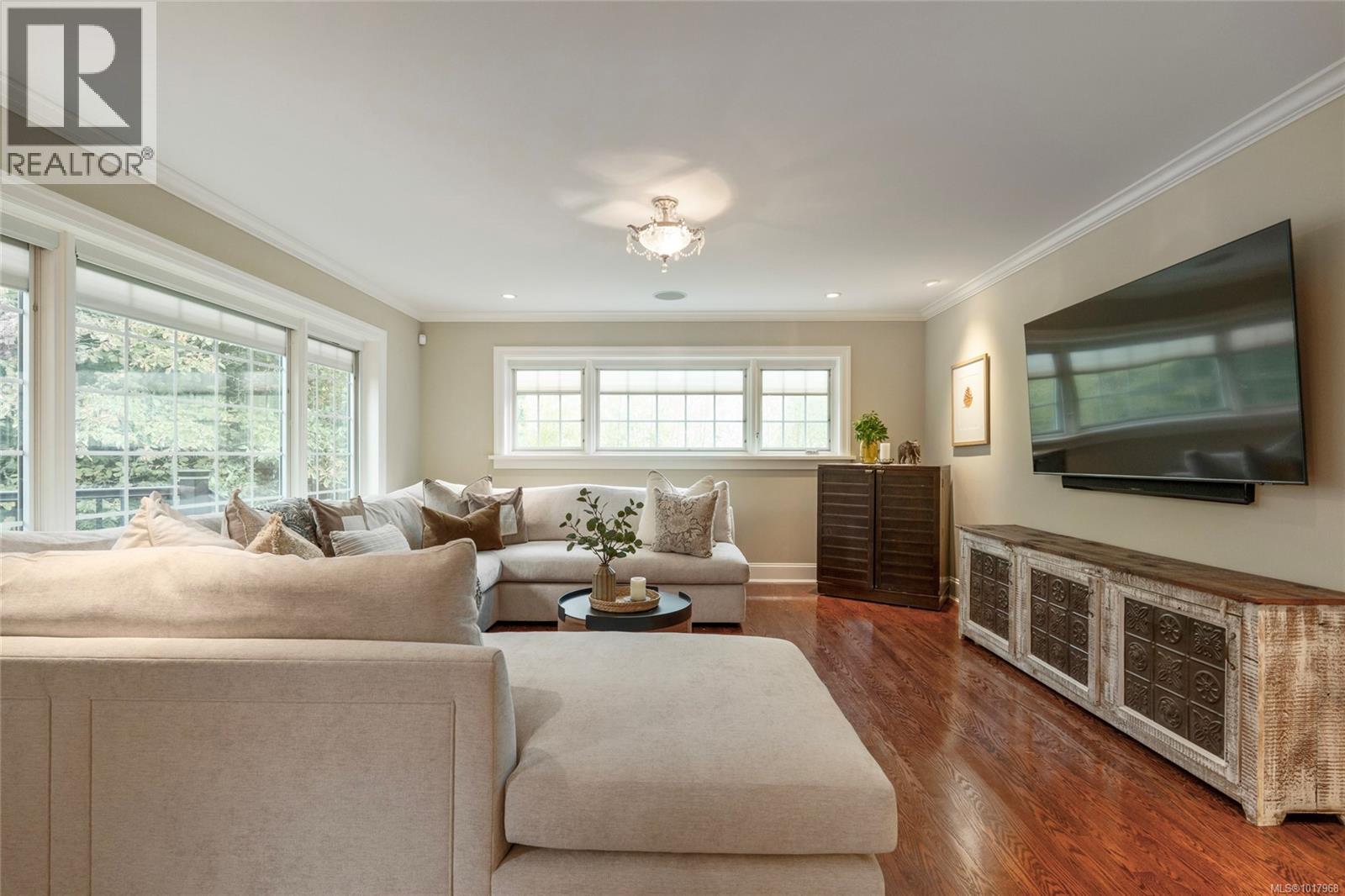 1690 Ash Rd, Saanich, British Columbia  V8N 2T5 - Photo 9 - 1017968