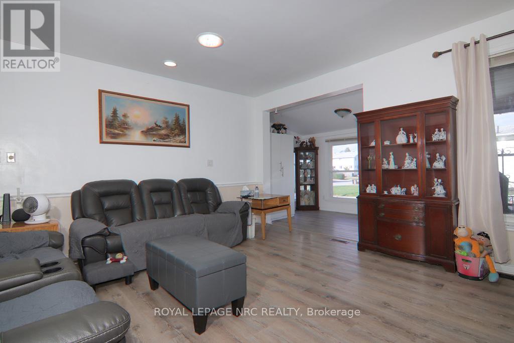 5192 Hamilton Street, Niagara Falls, Ontario  L2E 2W3 - Photo 17 - X12473836
