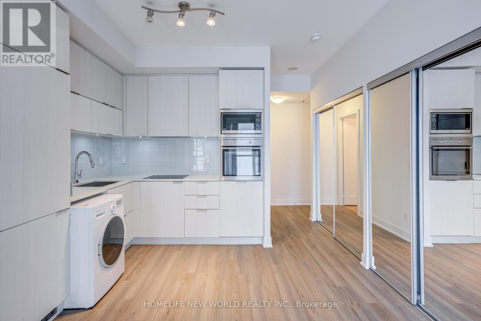 2410 - 318 Richmond Street W, Toronto, Ontario  M5V 1X2 - Photo 12 - C12474584