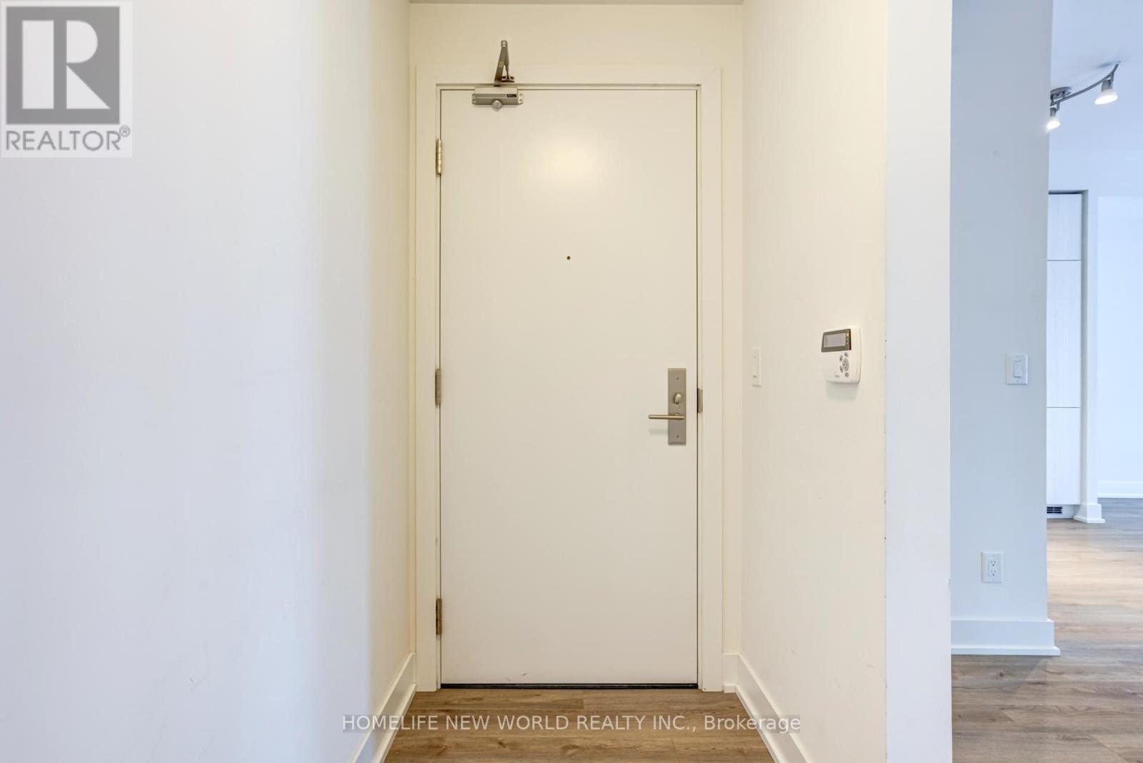 2410 - 318 Richmond Street W, Toronto, Ontario  M5V 1X2 - Photo 9 - C12474584