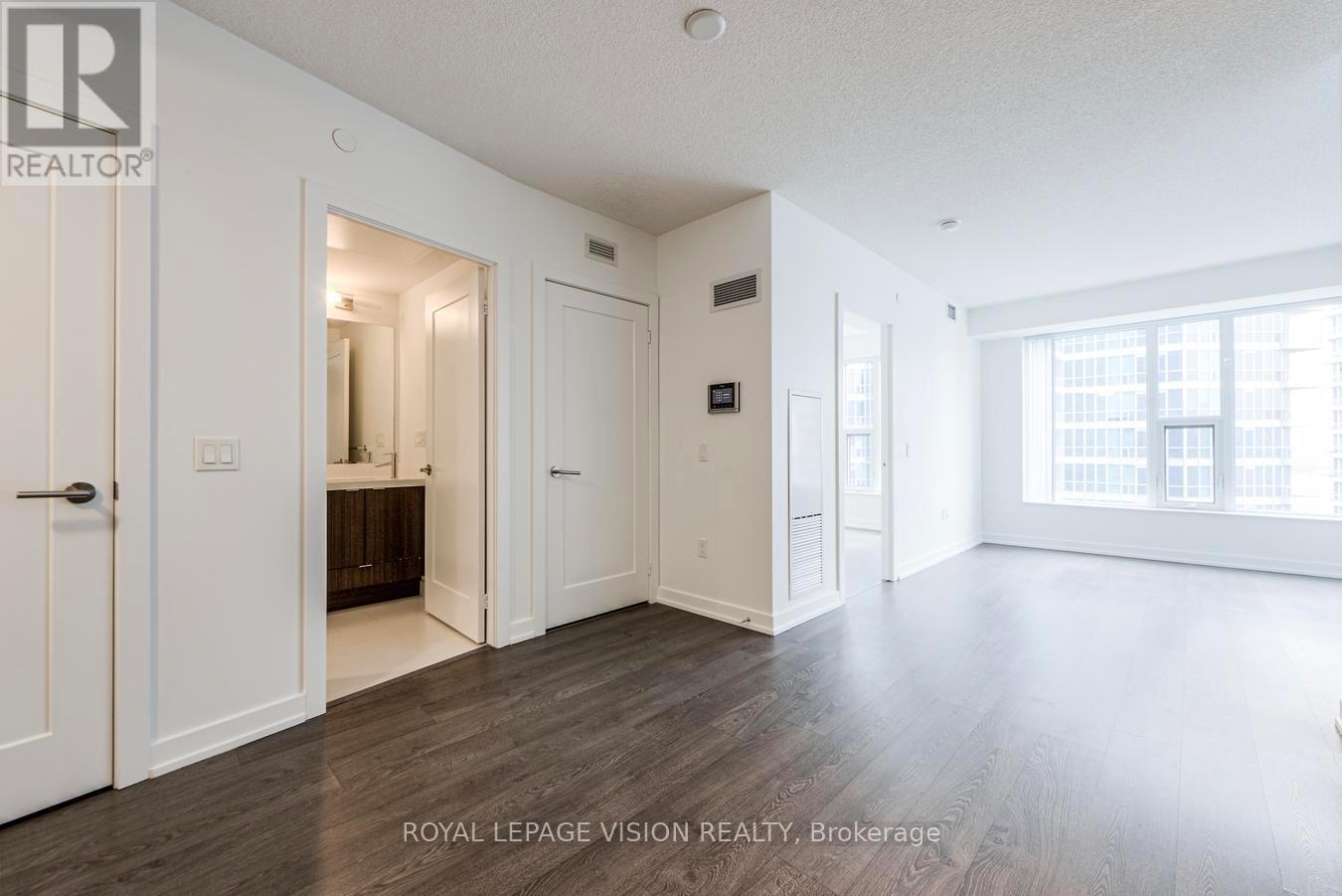 2409 - 10 York Street, Toronto, Ontario  M5J 0E1 - Photo 12 - C12474682