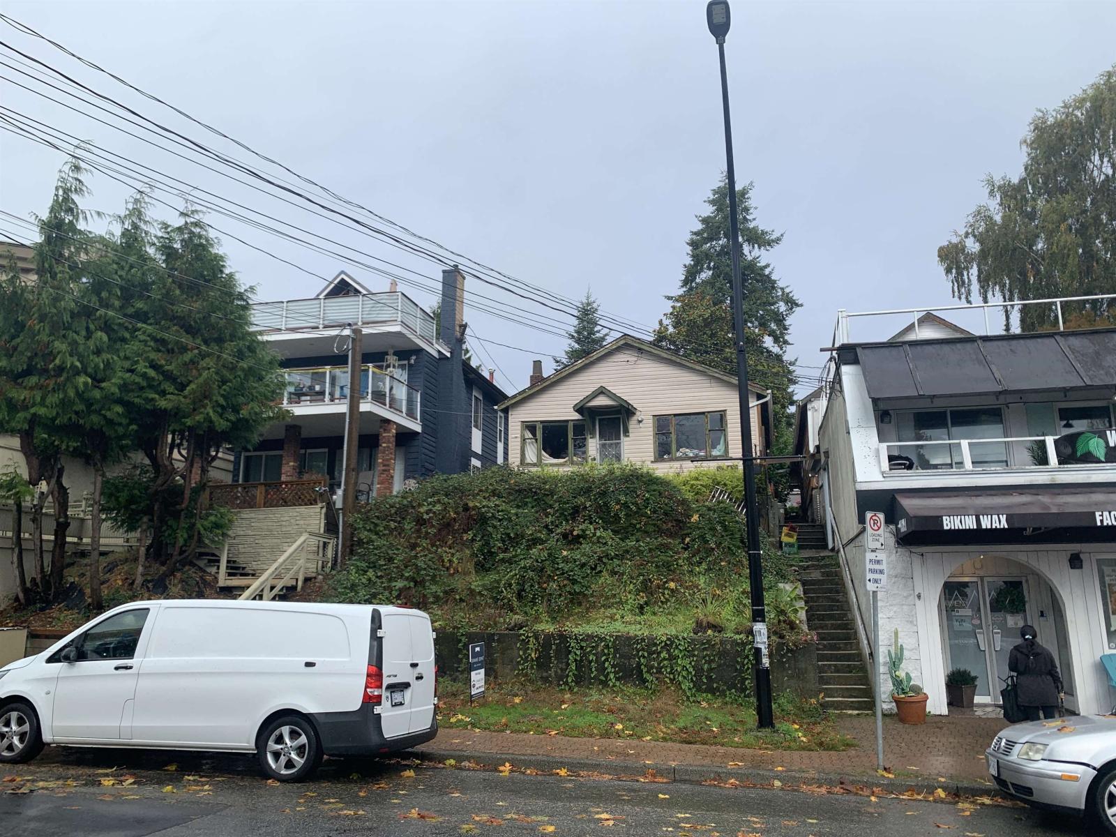 15671 Marine Drive, White Rock, British Columbia  V4B 1E3 - Photo 1 - R3059652