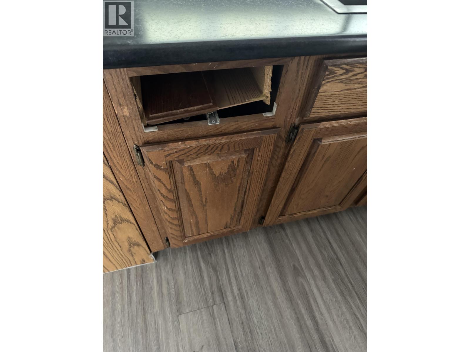 234 Centennial Drive, Mackenzie, British Columbia  V0J 2C0 - Photo 17 - R3060183