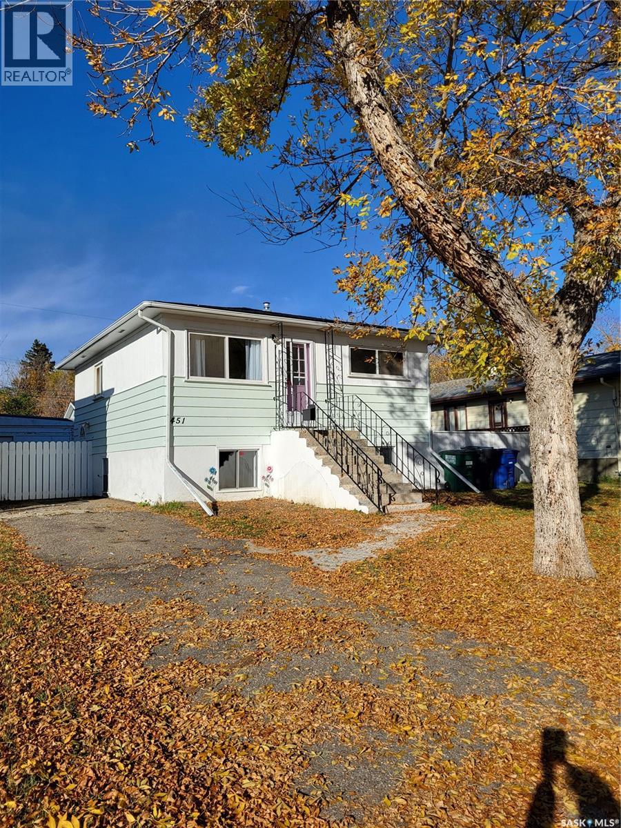 451 S AVENUE S, Saskatoon, Saskatchewan