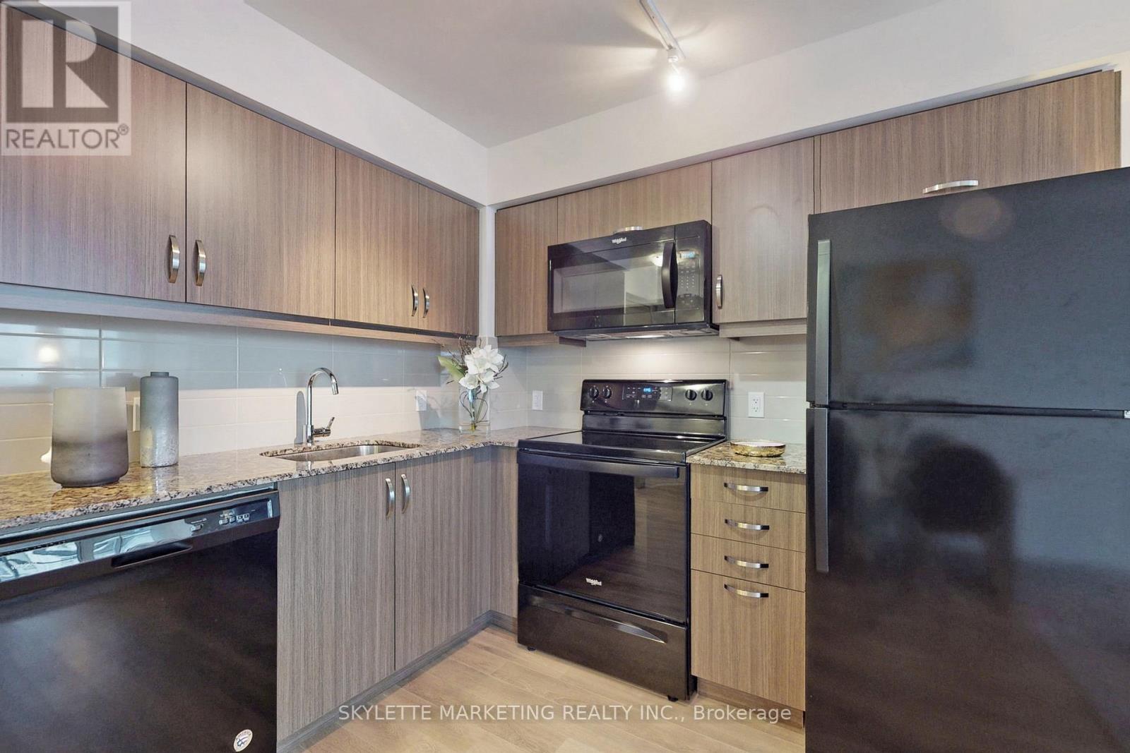 609 - 30 Meadowglen Place, Toronto, Ontario  M1G 0A6 - Photo 10 - E12474600