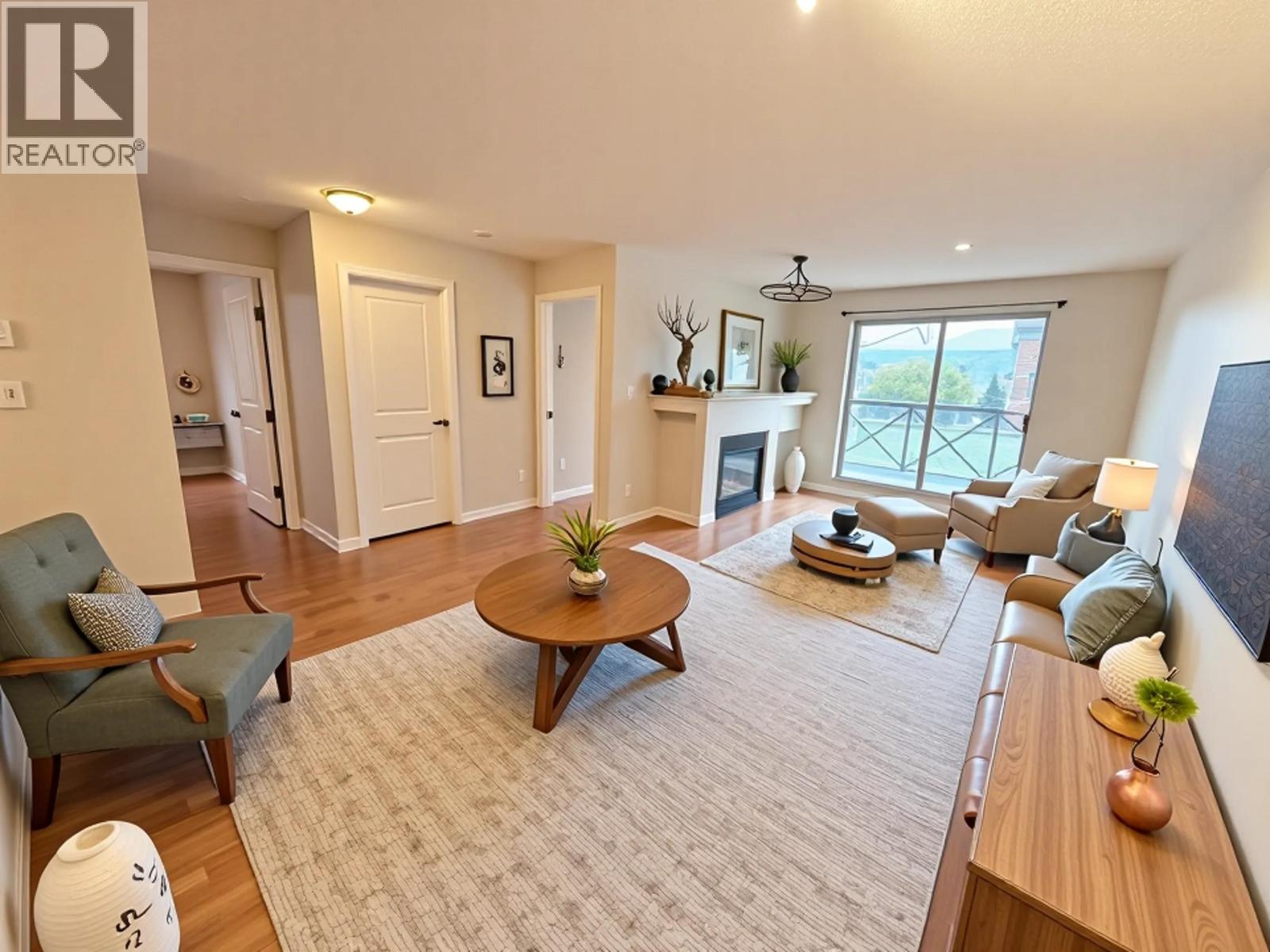 305 38003 Second Avenue, Squamish, British Columbia  V8B 0C4 - Photo 2 - R3059689