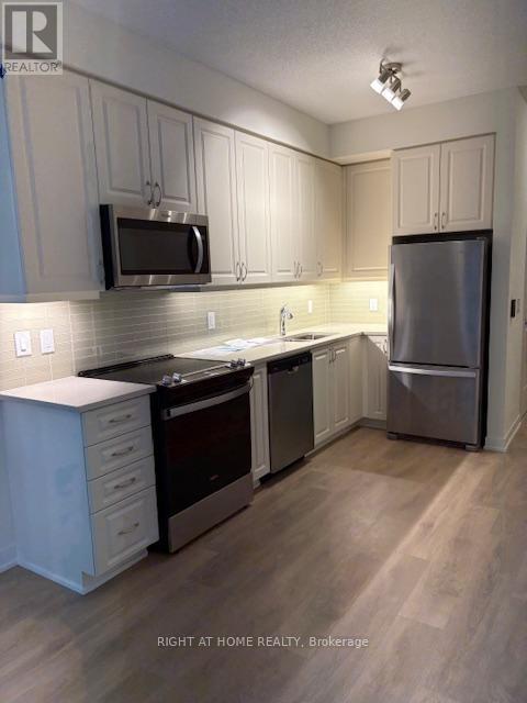 404 - 38 Annie Craig Drive, Toronto, Ontario  M8V 0G9 - Photo 14 - W12472798