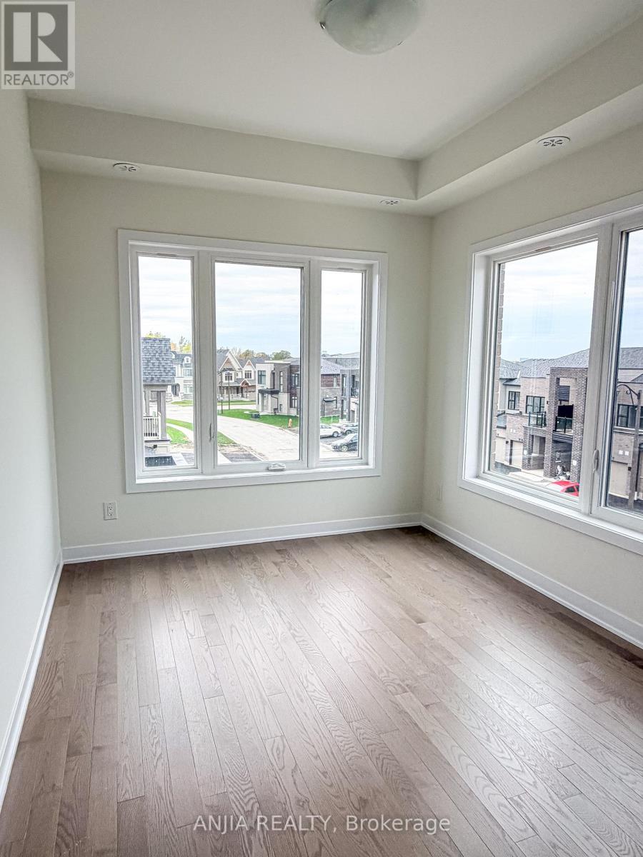 21 Harvey Bunker Crescent, Markham, Ontario  L6C 3K3 - Photo 12 - N12474612