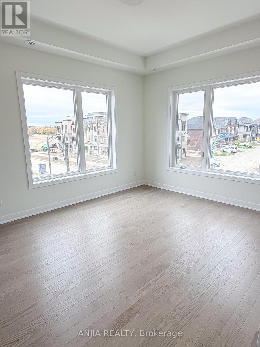 21 Harvey Bunker Crescent, Markham, Ontario  L6C 3K3 - Photo 14 - N12474612