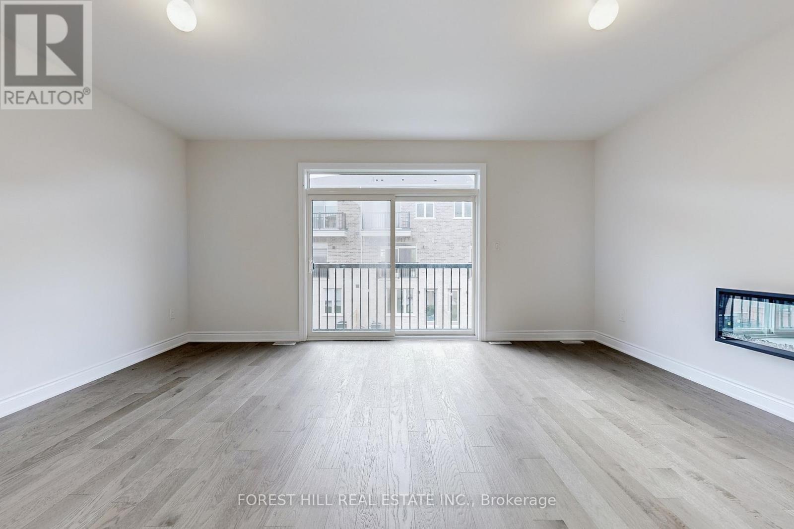 220 Tennant Circle, Vaughan, Ontario  L4H 5L5 - Photo 3 - N12474613