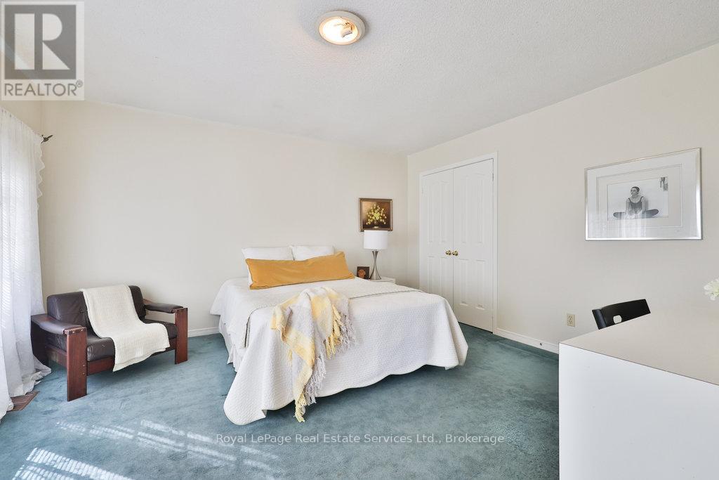 2411 Stoll Drive, Oakville, Ontario  L6J 7K9 - Photo 29 - W12474712