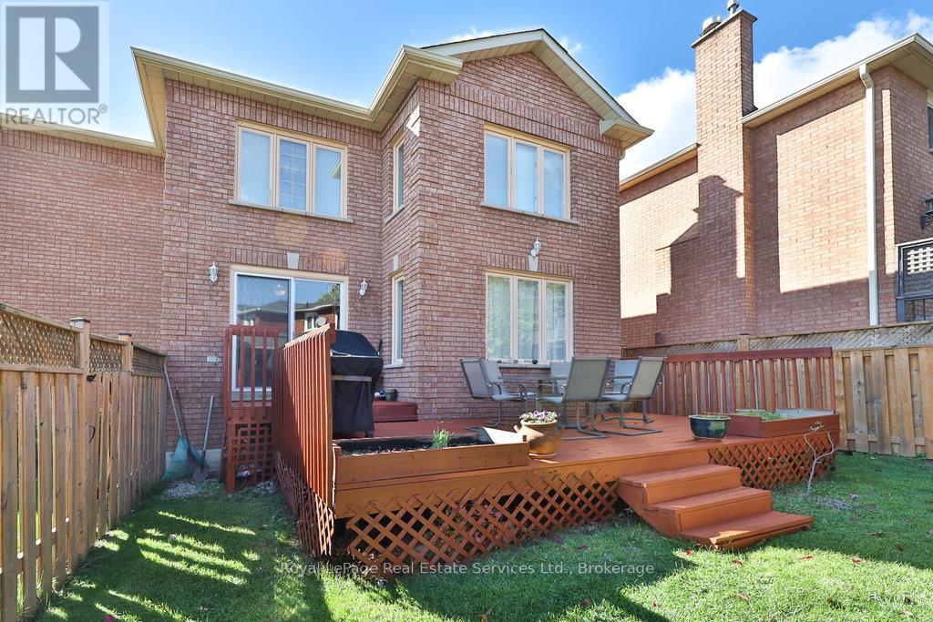 2411 Stoll Drive, Oakville, Ontario  L6J 7K9 - Photo 40 - W12474712