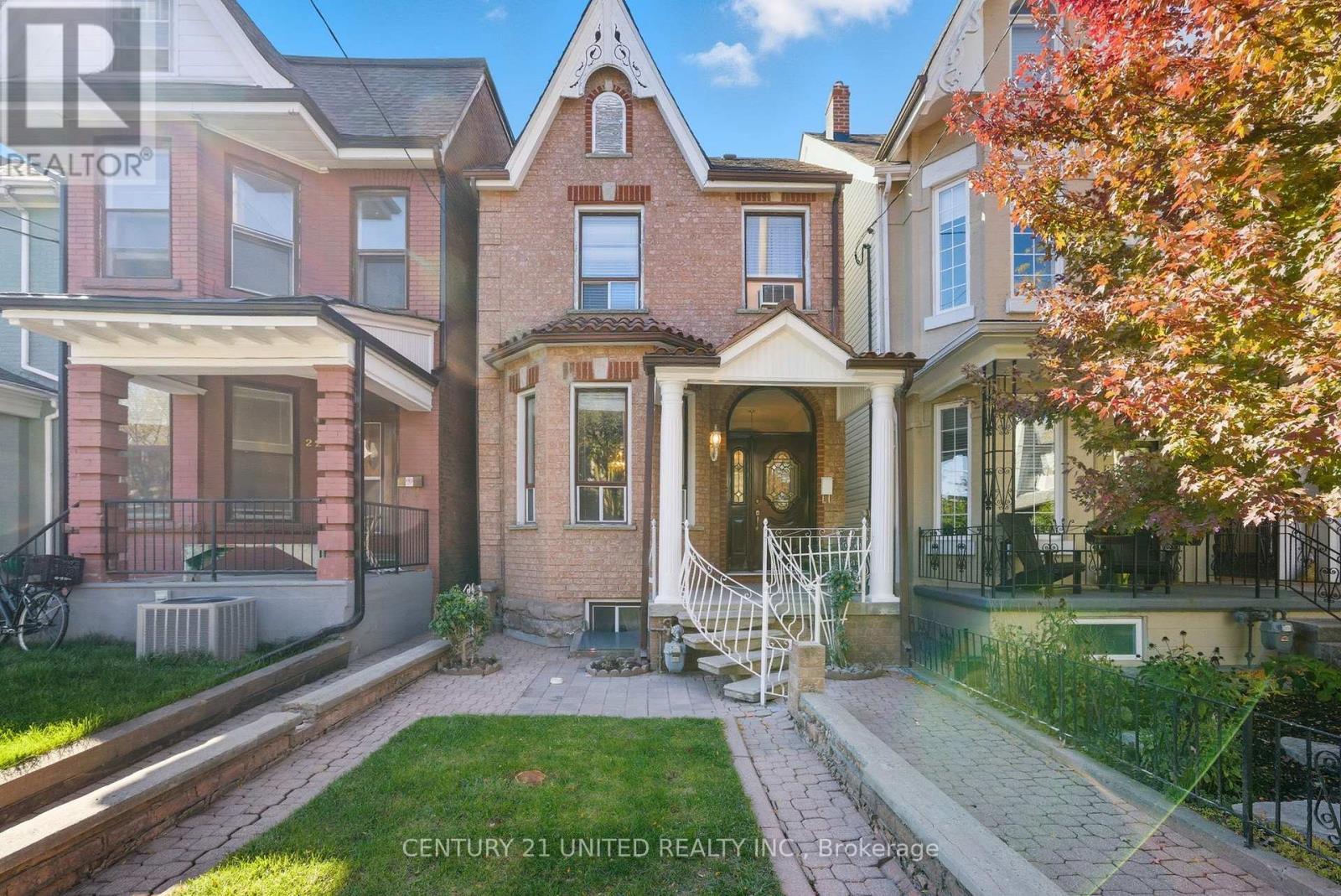 226 Palmerston Avenue, Toronto, Ontario M6J 2J4 - Photo 1 - C12474713