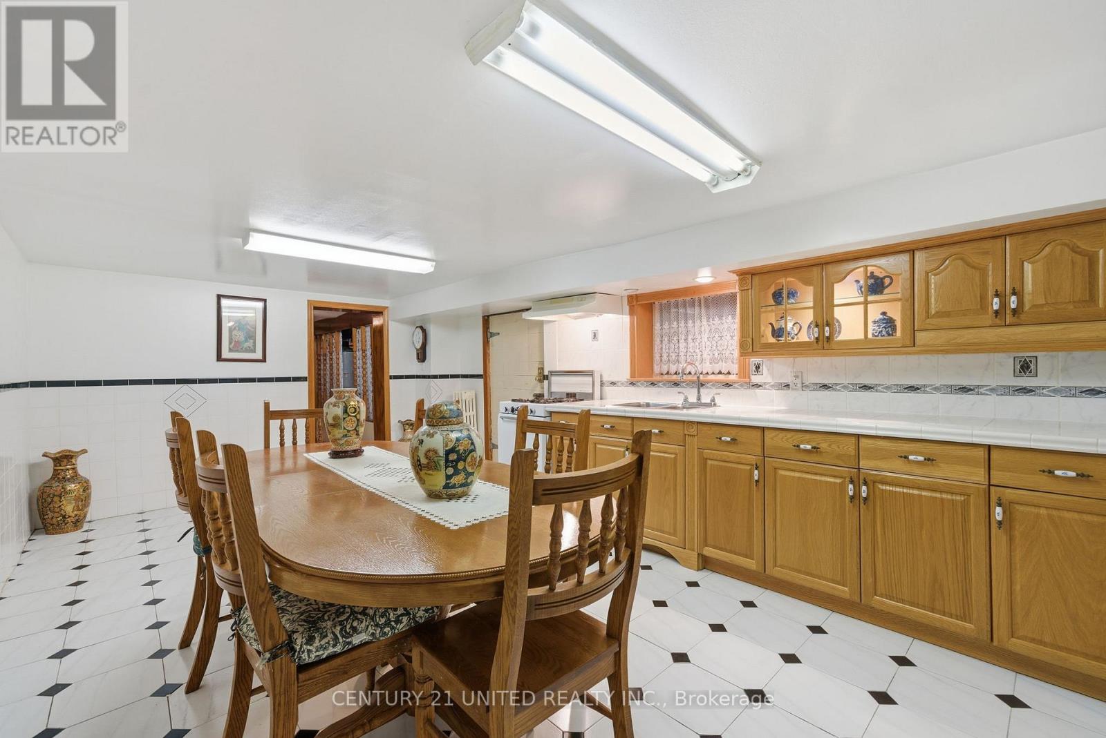 226 Palmerston Avenue, Toronto, Ontario M6J 2J4 - Photo 38 - C12474713