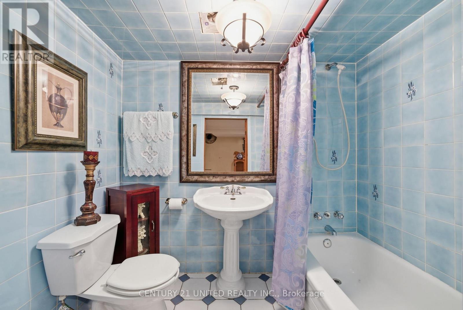 226 Palmerston Avenue, Toronto, Ontario M6J 2J4 - Photo 44 - C12474713