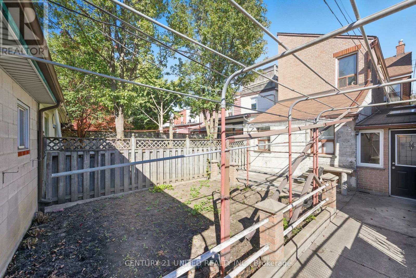 226 Palmerston Avenue, Toronto, Ontario M6J 2J4 - Photo 47 - C12474713