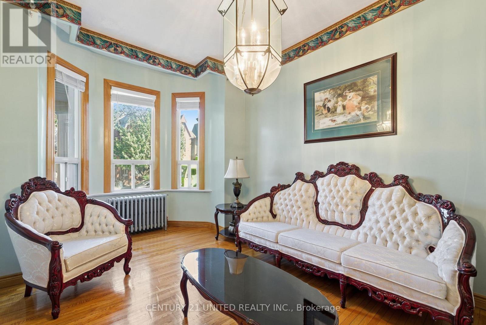 226 Palmerston Avenue, Toronto, Ontario M6J 2J4 - Photo 6 - C12474713