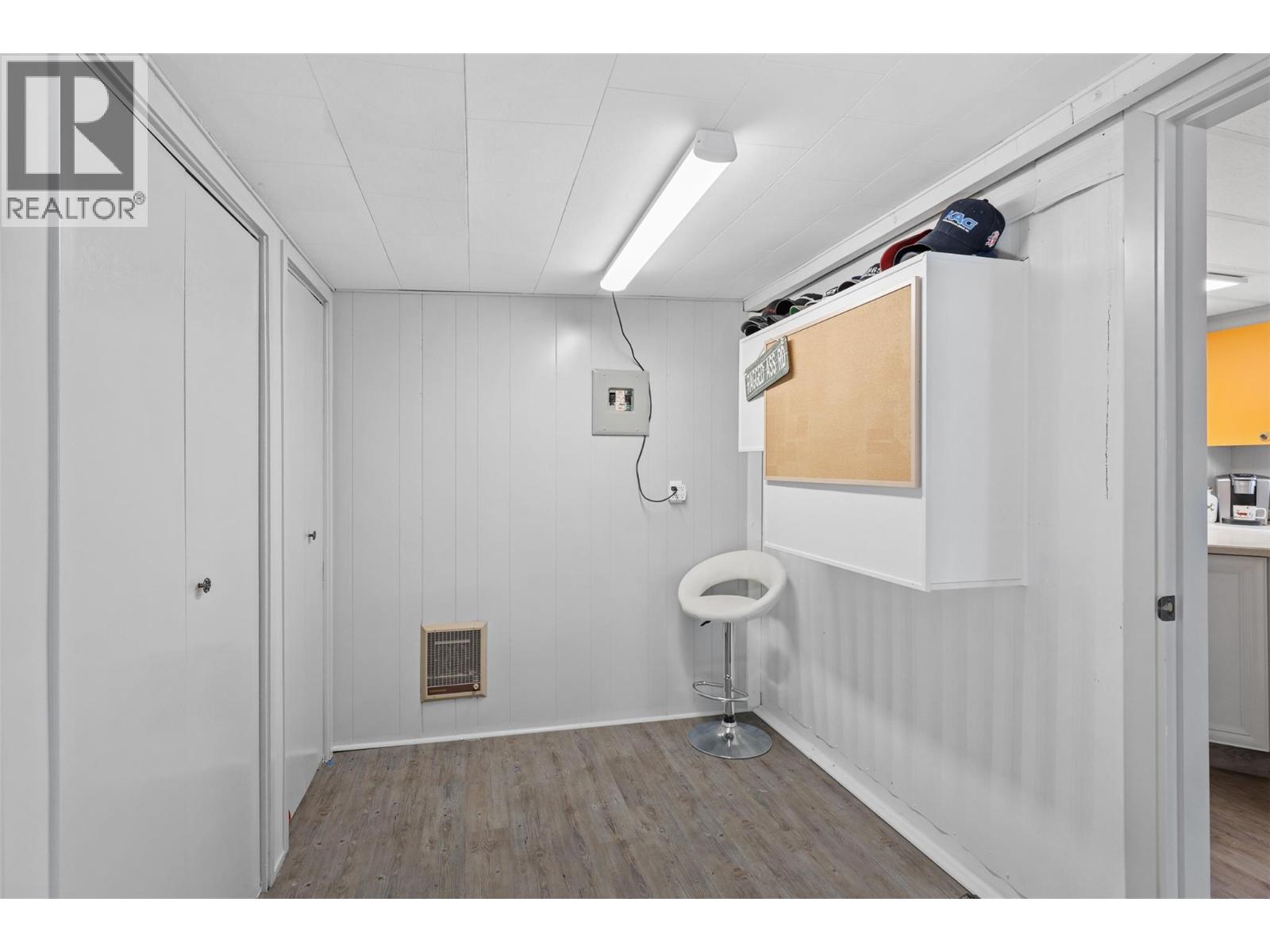 7155 Dallas Drive Unit# E9, Kamloops, British Columbia  V2C 4T1 - Photo 5 - 10366423