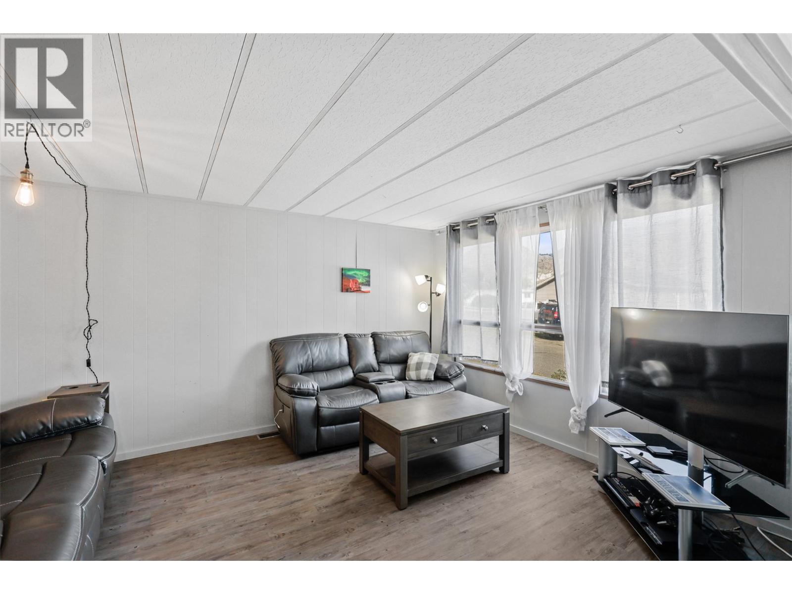 7155 Dallas Drive Unit# E9, Kamloops, British Columbia  V2C 4T1 - Photo 7 - 10366423