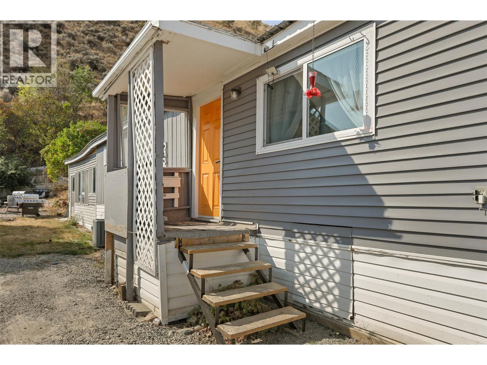 7155 Dallas Drive Unit# E9, Kamloops, British Columbia  V2C 4T1 - Photo 2 - 10366423