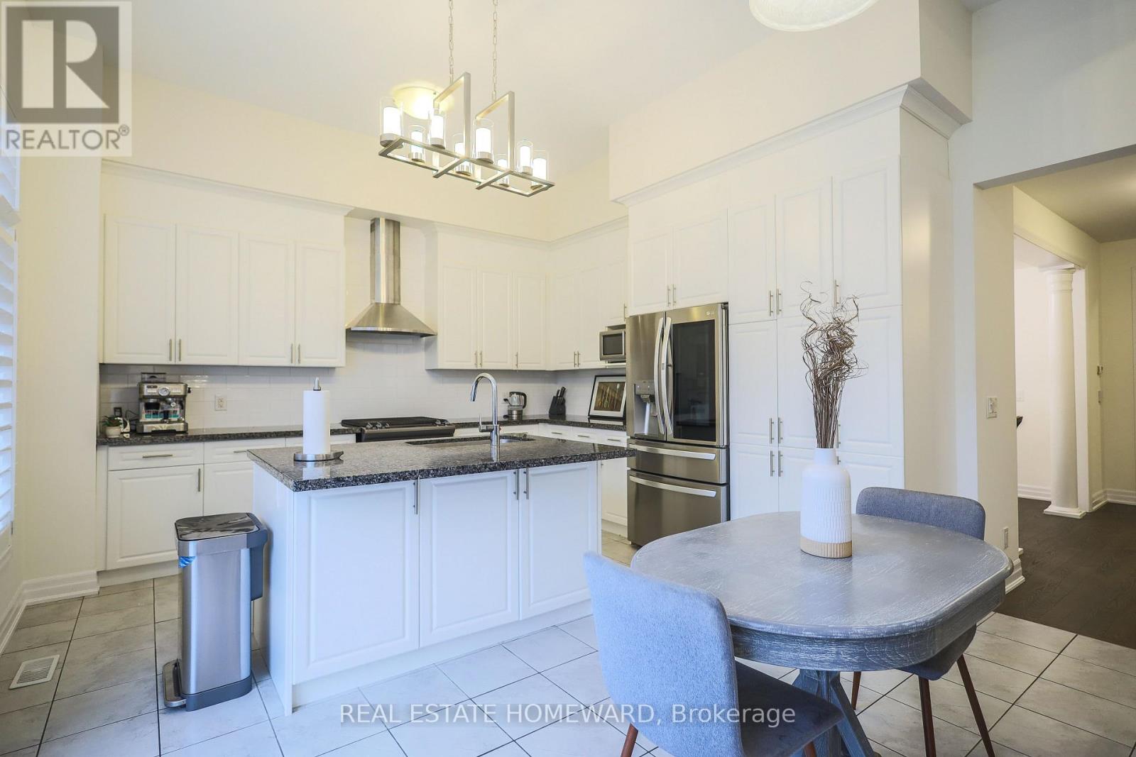 9 Dancing Waters Road, Brampton, Ontario  L6Y 6B5 - Photo 14 - W12474556