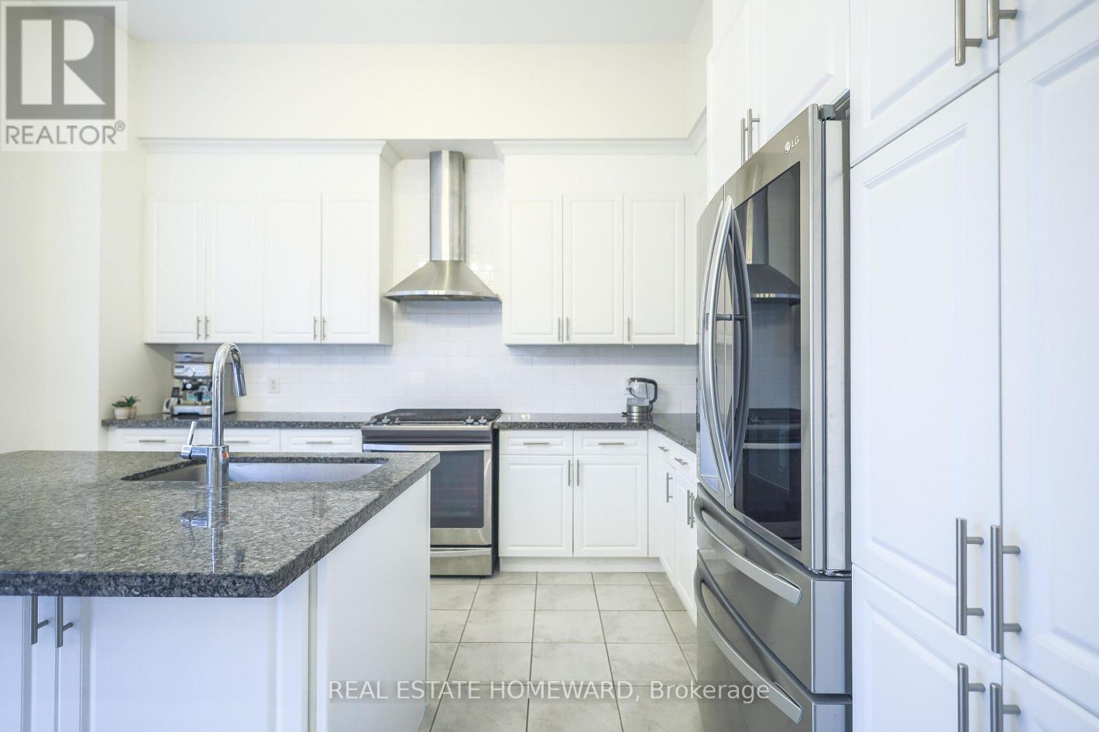 9 Dancing Waters Road, Brampton, Ontario  L6Y 6B5 - Photo 16 - W12474556