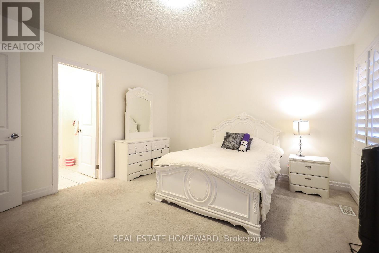 9 Dancing Waters Road, Brampton, Ontario  L6Y 6B5 - Photo 21 - W12474556