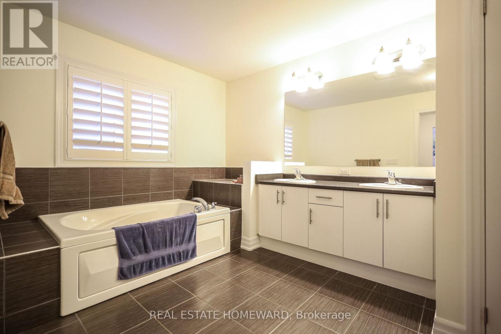 9 Dancing Waters Road, Brampton, Ontario  L6Y 6B5 - Photo 28 - W12474556